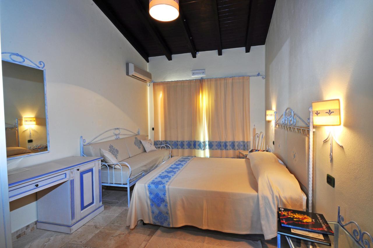 Hotel Corsaro Nero Portu Maga Exterior photo